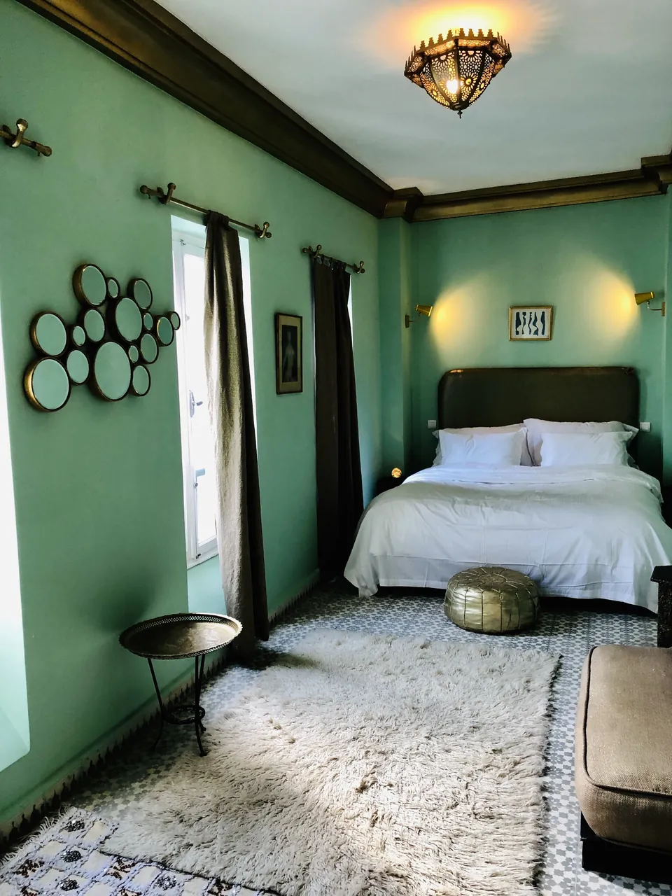 The Gold Room — decor